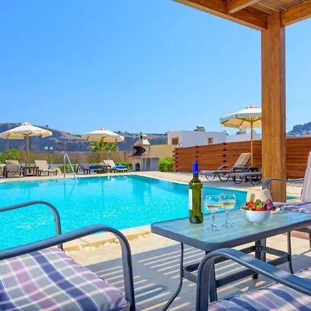 Vila Sleeps 8 Pool Air Con Wifi Líndos