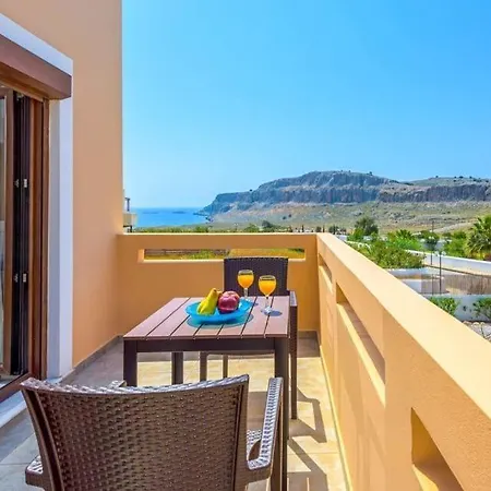 Sleeps 8 Pool Air Con Wifi *